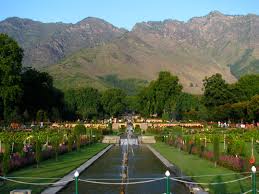Mughal Garden Srinagar, north india tour packages